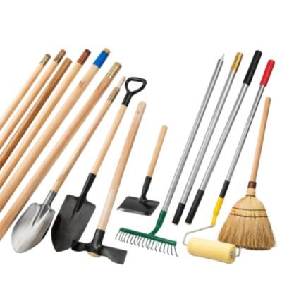 Στυλιάρια / Κοντάρια ξύλινα και μεταλλικά για εργαλεία κήπου και χρωμάτων σε λευκό φόντο